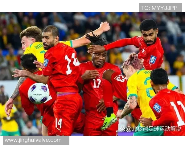 足球巨星与粉丝亲密互动瞬间展现温暖与激情的感人时刻 足球巨星与粉丝亲密互动瞬间展现温暖与激情的感人时刻