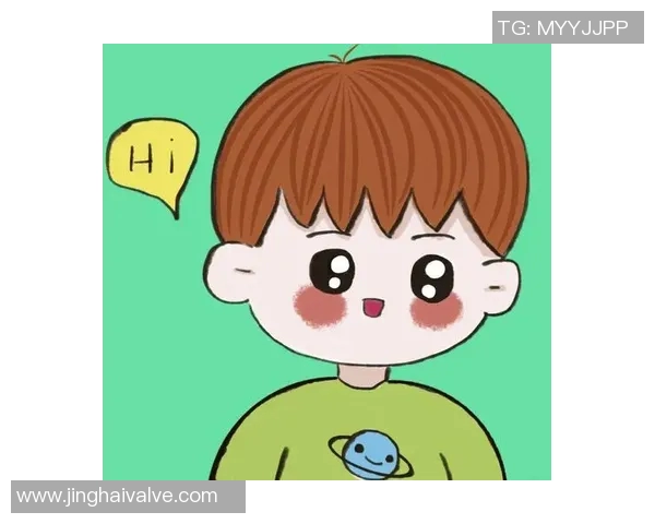 足球明星之子可爱头像男孩展现运动天赋与童趣魅力 足球明星之子可爱头像男孩展现运动天赋与童趣魅力