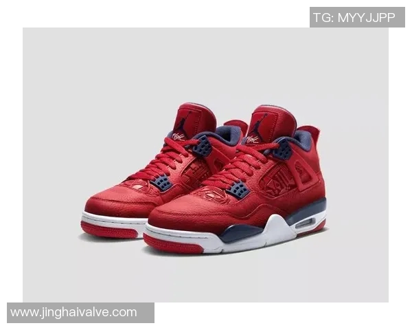 篮球明星红色AJ鞋款热潮引领潮流风尚展现运动时尚魅力 篮球明星红色AJ鞋款热潮引领潮流风尚展现运动时尚魅力